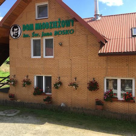Dom Mlodziezowy W Polanie Lägenhet Serednie Male Exteriör bild