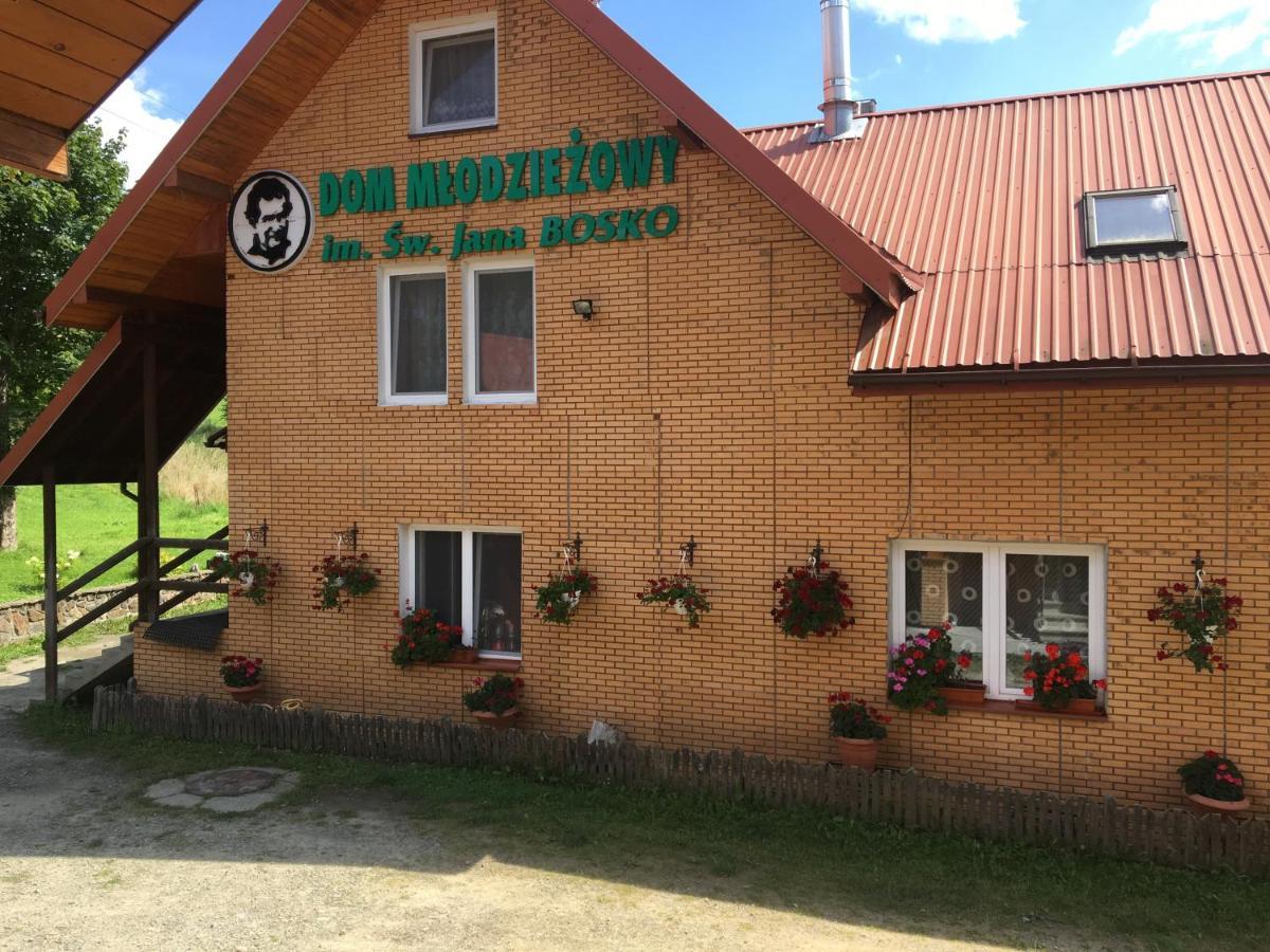 Dom Mlodziezowy W Polanie Lägenhet Serednie Male Exteriör bild