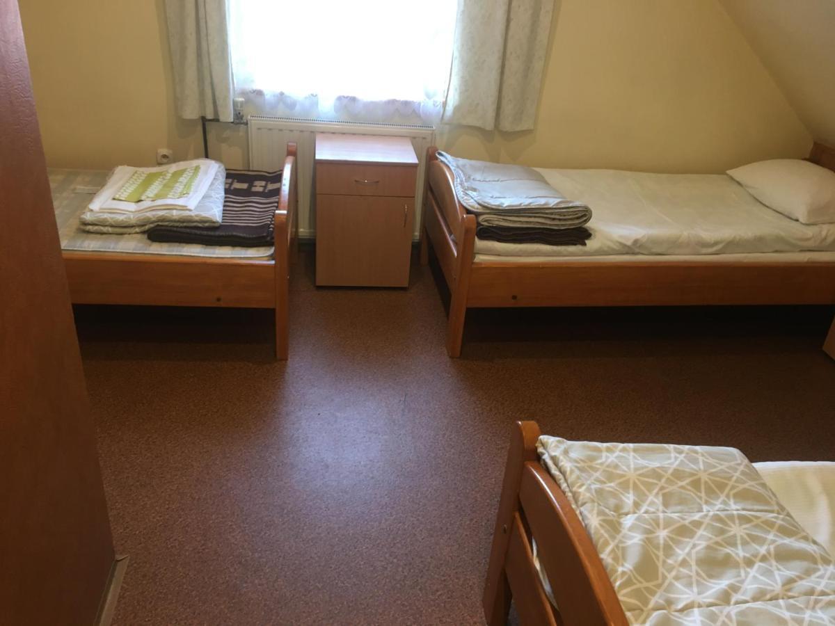 Dom Mlodziezowy W Polanie Lägenhet Serednie Male Exteriör bild