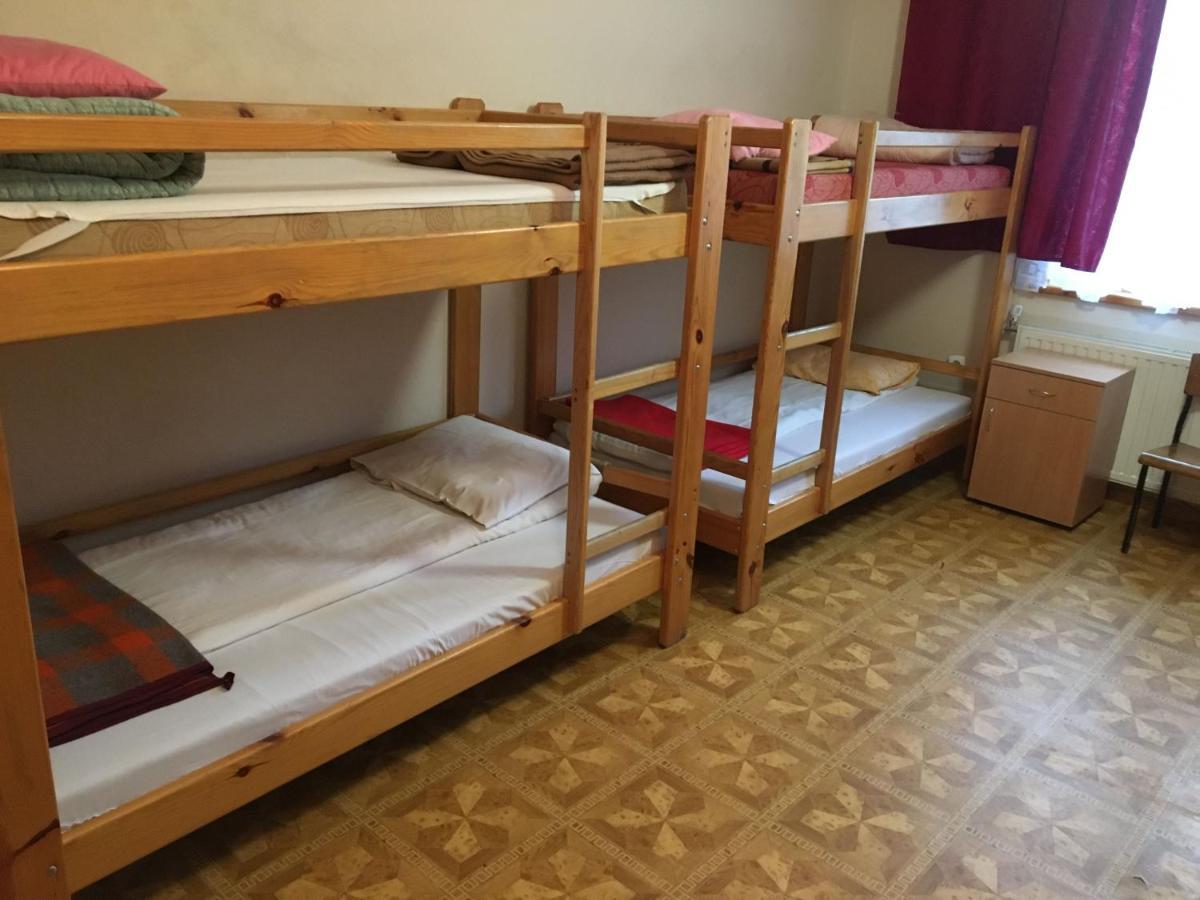 Dom Mlodziezowy W Polanie Lägenhet Serednie Male Exteriör bild